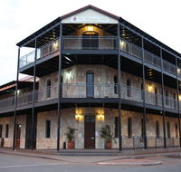 The Esplanade Hotel - Lightning Ridge Tourism