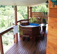 Ravensbourne Escape Holiday Cottages - Lightning Ridge Tourism