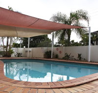 Ambassador Apartments Holiday Units - Lightning Ridge Tourism
