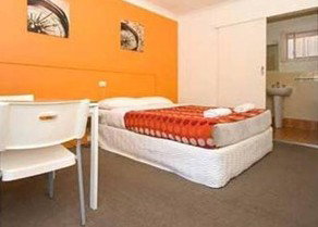 Ocean Blue Motel - Lightning Ridge Tourism 0