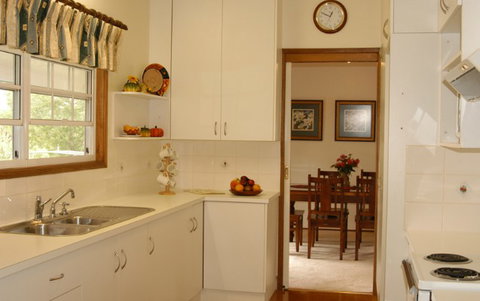 Birds 'n' Bloom Cottages - Lightning Ridge Tourism 2