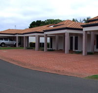 Coral Cove Resort - Lightning Ridge Tourism