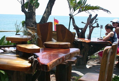 Australis Cairns Beach Resort - Lightning Ridge Tourism 4