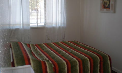 Dalby Homestyle Accommodation - Lightning Ridge Tourism 3