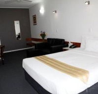 Ayr Travellers Motel - Lightning Ridge Tourism