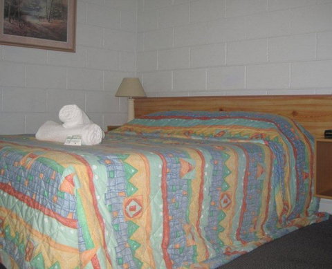 Country Road Motel - Lightning Ridge Tourism 1