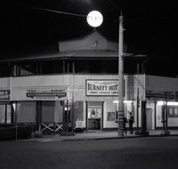 Burnett Hotel - Lightning Ridge Tourism