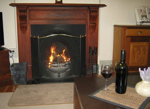 Amalie Cottage Waikerie - Lightning Ridge Tourism 1
