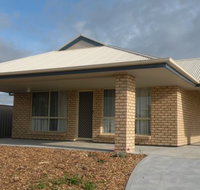Bay Breeze on Brownlow - Lightning Ridge Tourism