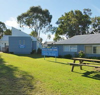 Huskisson Holiday Cabins - Lightning Ridge Tourism