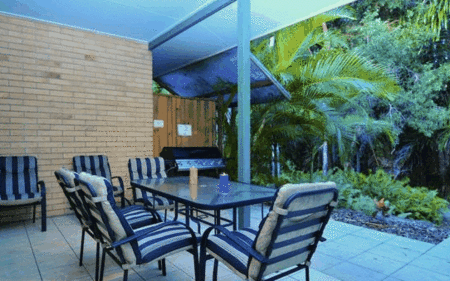 Agnes Palms Beachside Apartments - Lightning Ridge Tourism 2