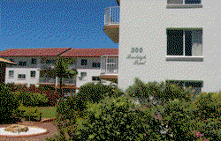 Burleigh Point Apartments - Lightning Ridge Tourism 0