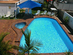 Burleigh Point Apartments - Lightning Ridge Tourism 3