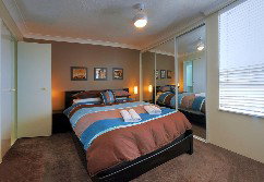 Burleigh Beach Tower - Lightning Ridge Tourism 5
