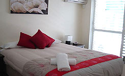 Key Largo Apartments - Lightning Ridge Tourism 1