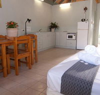 Island Leisure Resort - Lightning Ridge Tourism