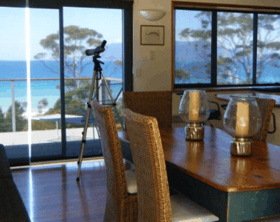 Spring Beach Holiday Villas - Lightning Ridge Tourism