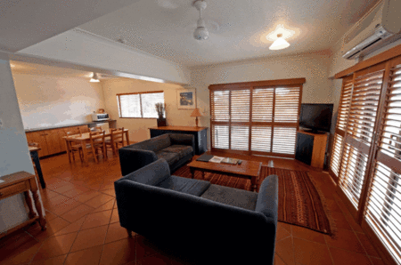 Sovereign Resort Hotel - Lightning Ridge Tourism