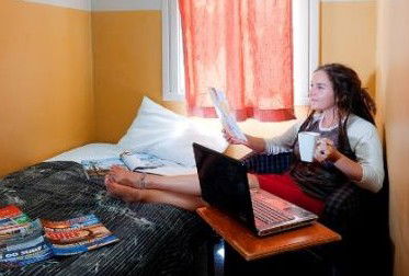 Maze Backpackers And Cb Hotel - Lightning Ridge Tourism 1