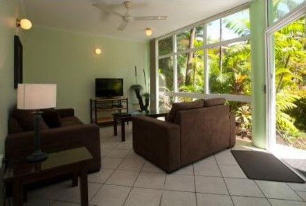 A Tropical Nite - Lightning Ridge Tourism 4