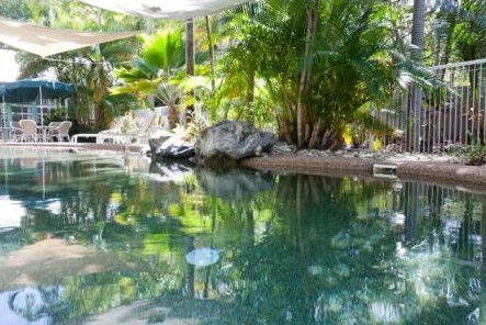 A Tropical Nite - Lightning Ridge Tourism 5