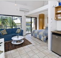 Julians Apartments - Lightning Ridge Tourism