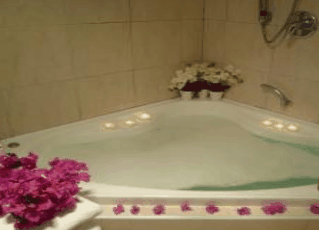 Swan Valley Oasis Resort - Lightning Ridge Tourism