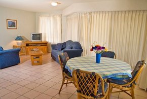Pacific Horizons - Lightning Ridge Tourism 1