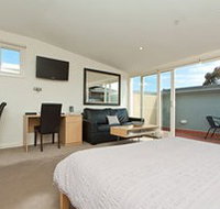 Sixty Two on Grey - Lightning Ridge Tourism