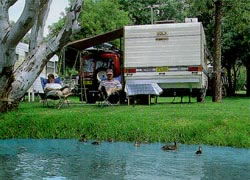Swan Hill Riverside Caravan Park - Lightning Ridge Tourism 1