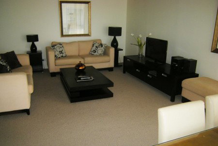 Pacific Regis Beachfront Apartments - Lightning Ridge Tourism 2
