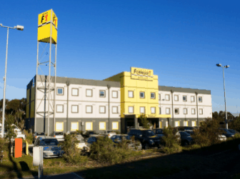 Formule1 Melbourne Airport - Lightning Ridge Tourism