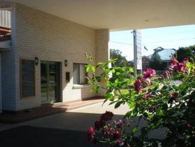 Tamworth Motor Inn - Lightning Ridge Tourism 1