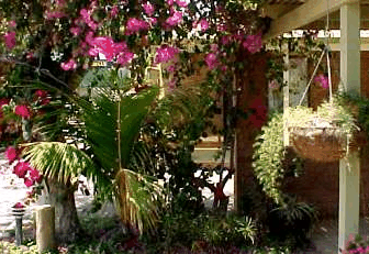 Denham Villas - Lightning Ridge Tourism