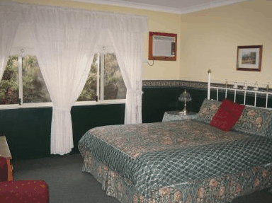 The Grandhouse York - Lightning Ridge Tourism 1