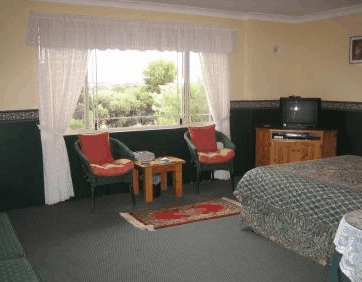 The Grandhouse York - Lightning Ridge Tourism 2