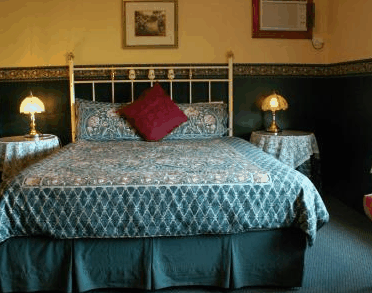 The Grandhouse York - Lightning Ridge Tourism 4