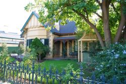 Treasured Memories Accommodation - Lightning Ridge Tourism 2