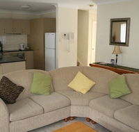 Pacific Sun Gold Coast Holiday Townhouse - Lightning Ridge Tourism