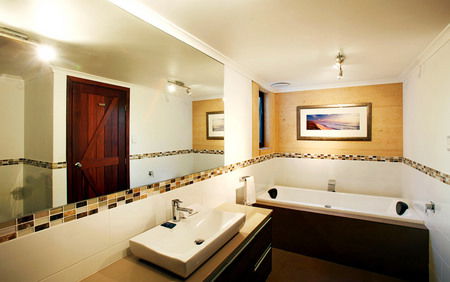 Whalers Cove Villas - Lightning Ridge Tourism 5