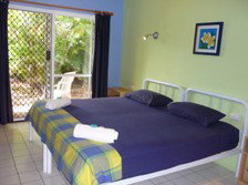 Port O' Call Eco Lodge - Lightning Ridge Tourism 3