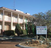 Baywatch Manor Resort - Lightning Ridge Tourism