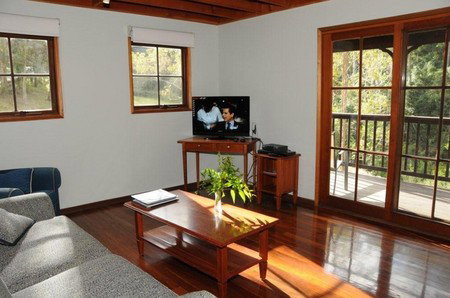 Hookes Creek Forest Retreat - Lightning Ridge Tourism 3