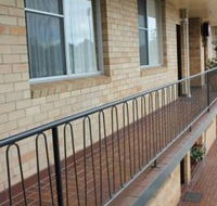 AZA Motel - Lightning Ridge Tourism