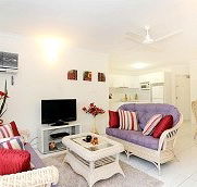 Port Douglas Outrigger Apartments - Lightning Ridge Tourism