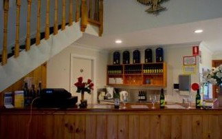 Madigan Vineyard - Lightning Ridge Tourism 2