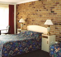 Crows Nest Motel - Lightning Ridge Tourism