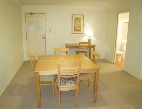 Lifestyle Apartments At Ferntree - Lightning Ridge Tourism 2