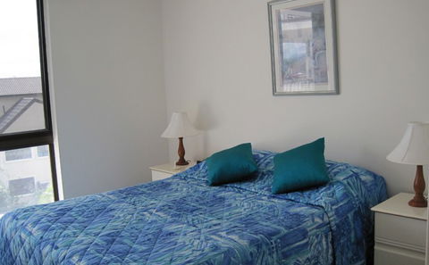 Beach Palms Holiday Apartments - Lightning Ridge Tourism 1