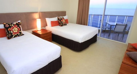 Xanadu Main Beach - Lightning Ridge Tourism 4